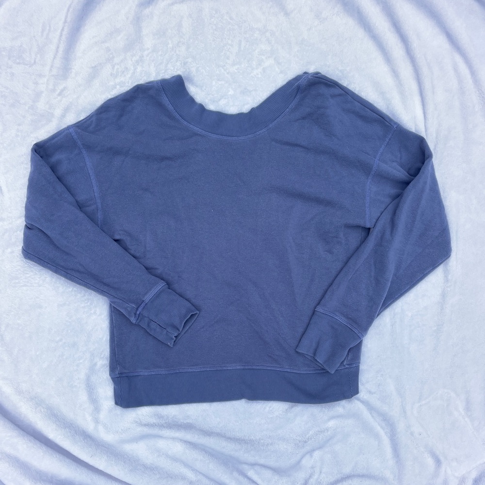 Aerie Crewneck open twist back
